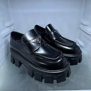 👞 Prada Black Women's Loafers 👞